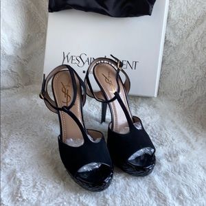 Yves Saint Laurent Tribute 105 T-strap Black